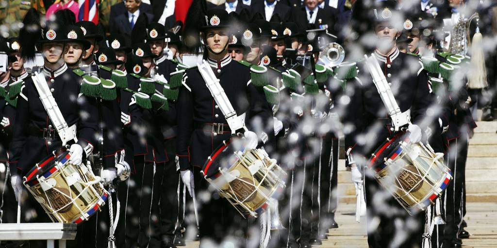 Oppvisnig og parade langs Karl Johan og på Rådhusplassen i Oslo i forbindelse med Norsk Militær Tattoo 2008