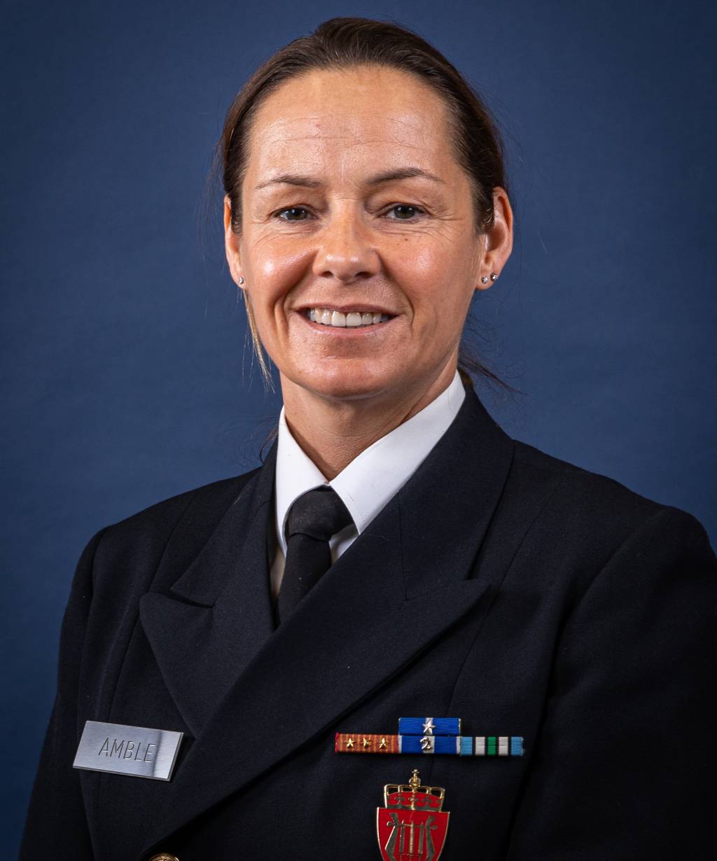 Trine_Amble_0R1A9618-2