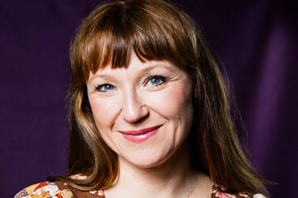 artist_Portrett_Heidi_fargekjole_03_foto_Monica Tormassy